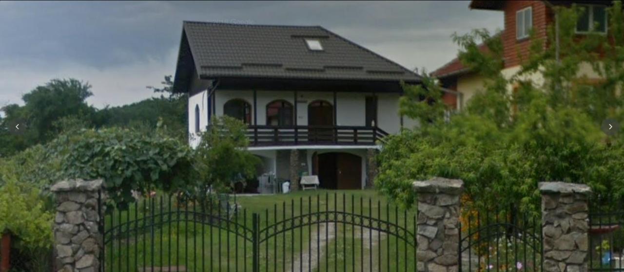Casa De Vacanta Mirela โนวาชิ-สเตรยนี ภายนอก รูปภาพ